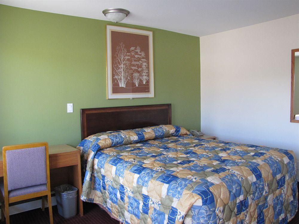 Lincoln Motel Sturgeon Falls ภายนอก รูปภาพ