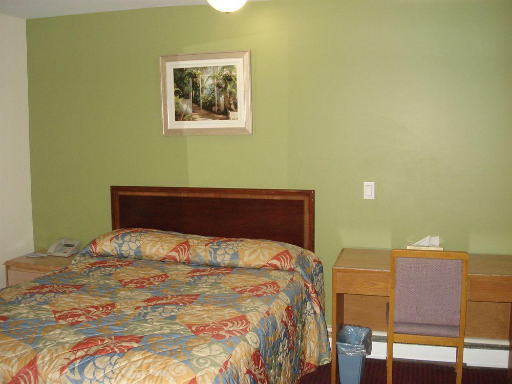 Lincoln Motel Sturgeon Falls ภายนอก รูปภาพ