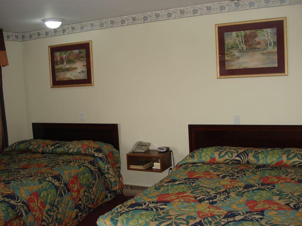 Lincoln Motel Sturgeon Falls ภายนอก รูปภาพ