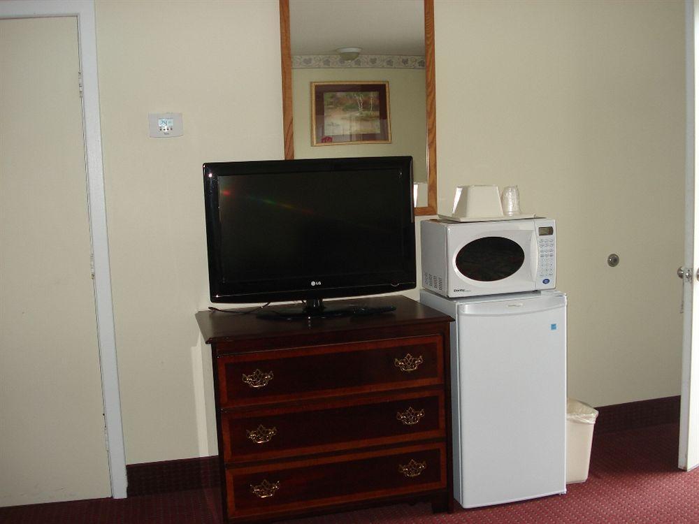 Lincoln Motel Sturgeon Falls ภายนอก รูปภาพ