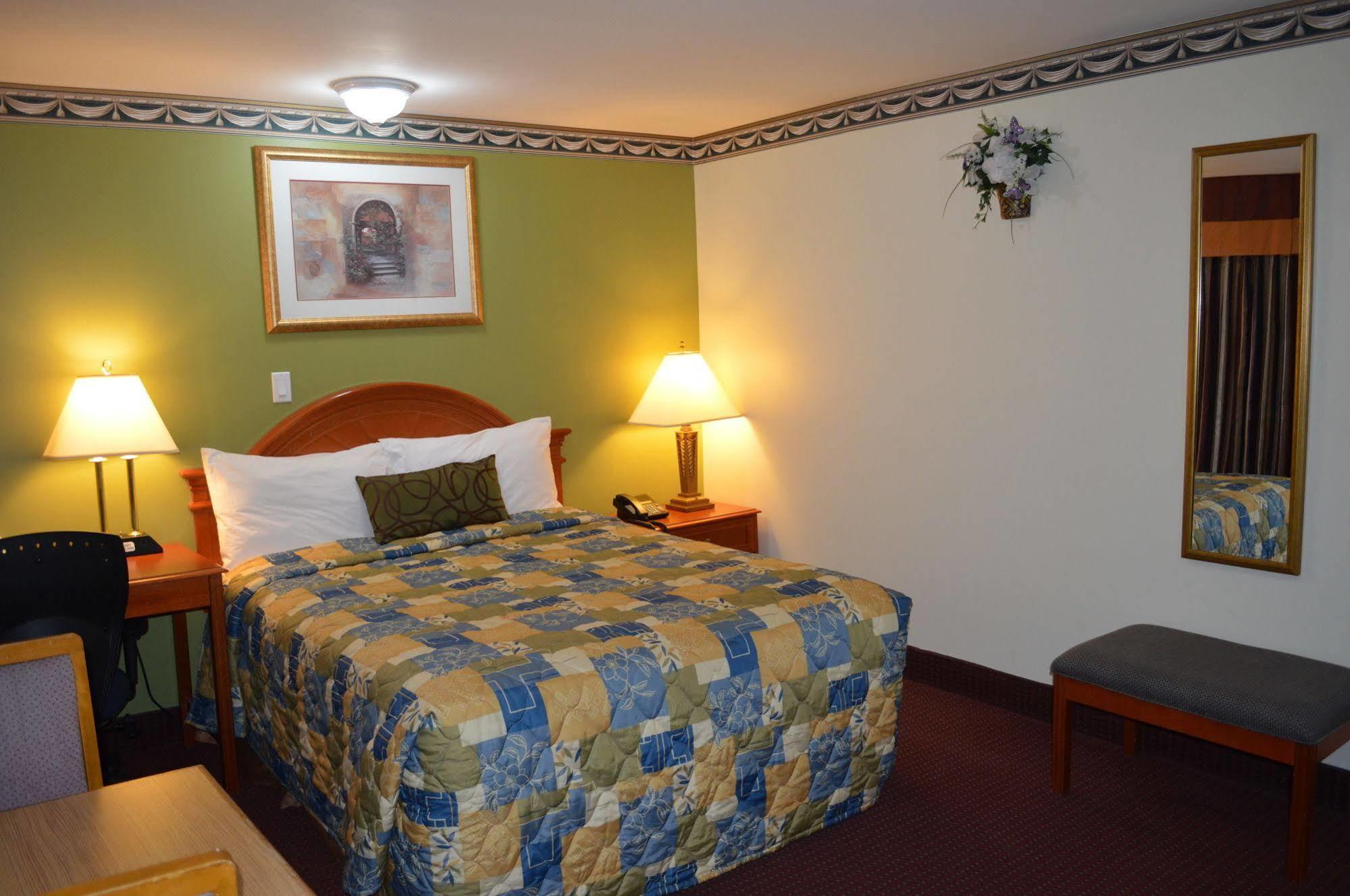 Lincoln Motel Sturgeon Falls ภายนอก รูปภาพ