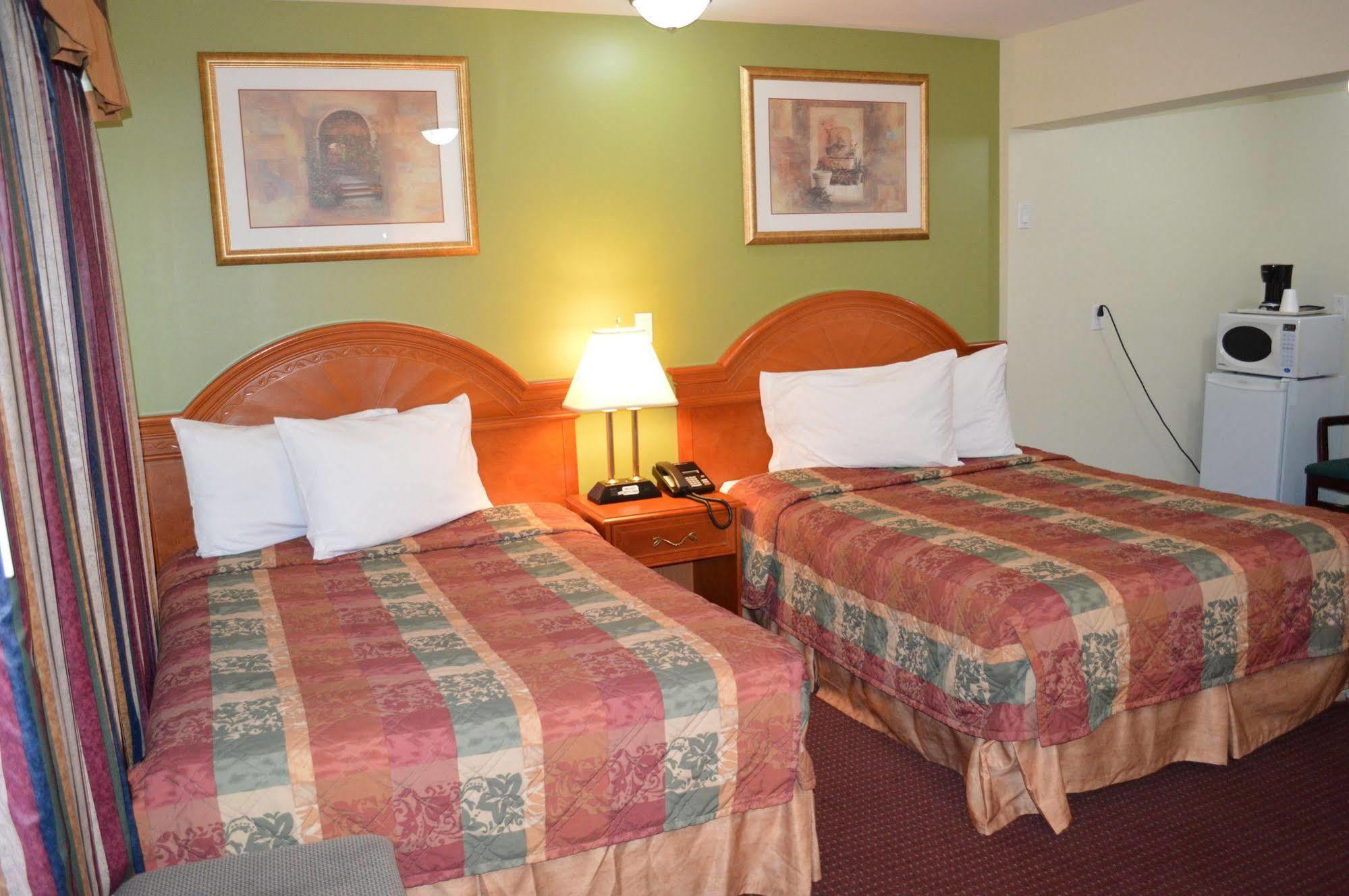 Lincoln Motel Sturgeon Falls ภายนอก รูปภาพ