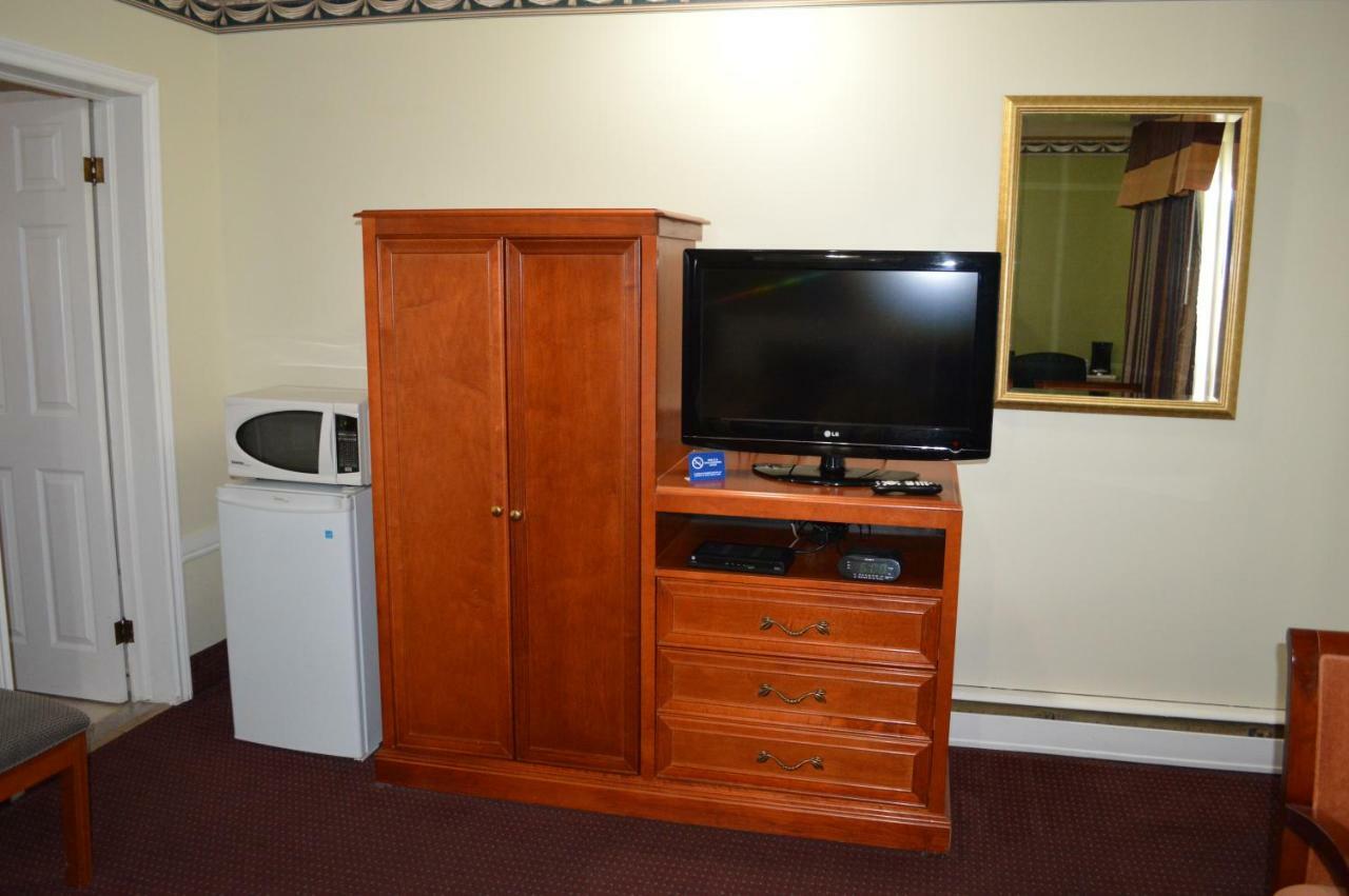 Lincoln Motel Sturgeon Falls ภายนอก รูปภาพ