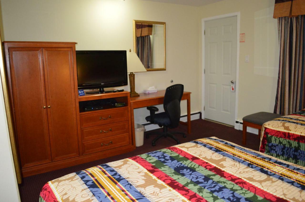 Lincoln Motel Sturgeon Falls ภายนอก รูปภาพ