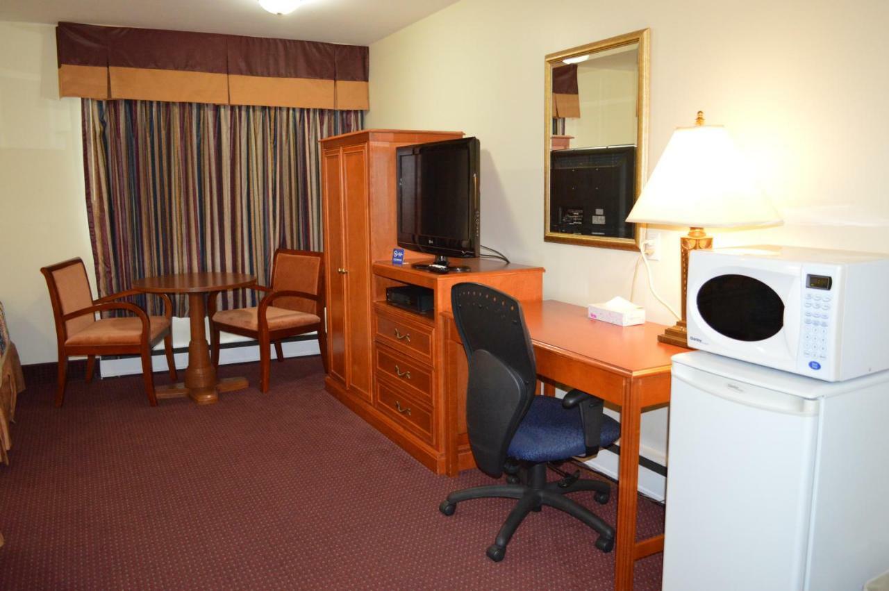 Lincoln Motel Sturgeon Falls ภายนอก รูปภาพ