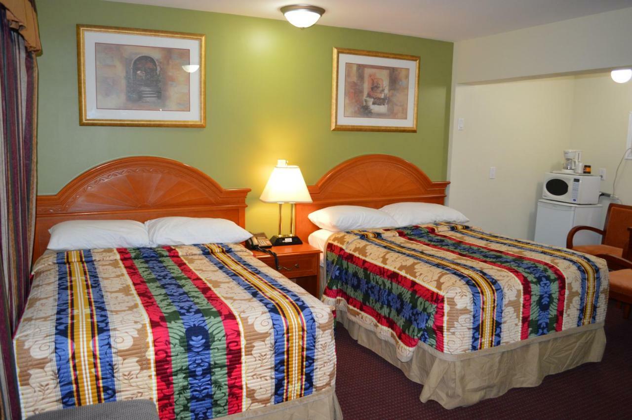 Lincoln Motel Sturgeon Falls ภายนอก รูปภาพ