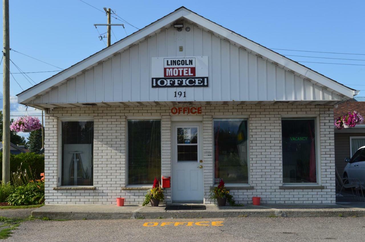 Lincoln Motel Sturgeon Falls ภายนอก รูปภาพ